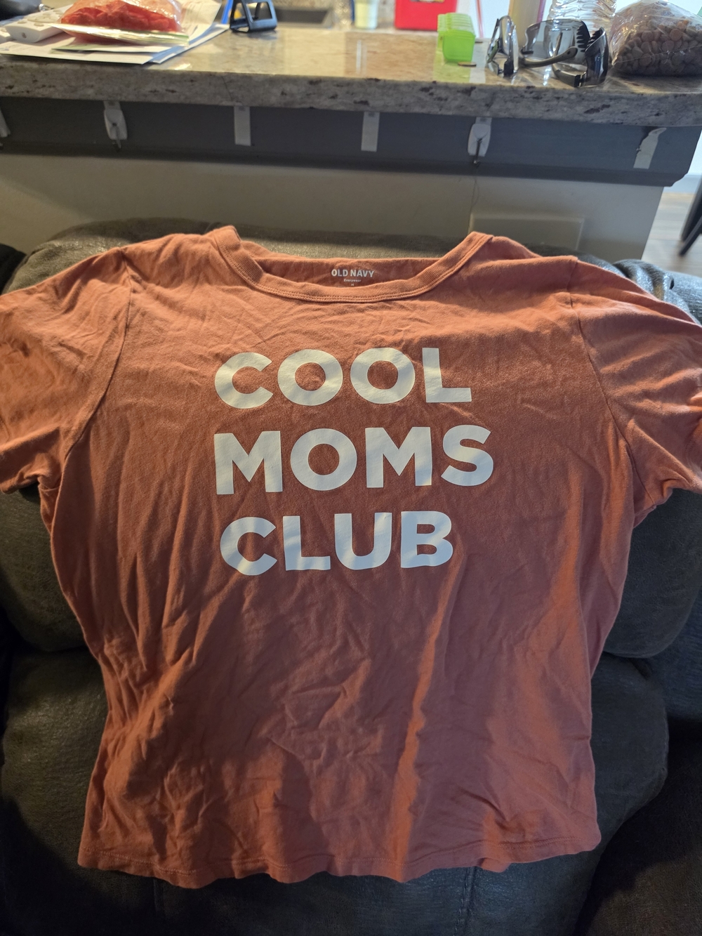 Old Navy Coral 'Cool Moms Club' Short-Sleeve Tee